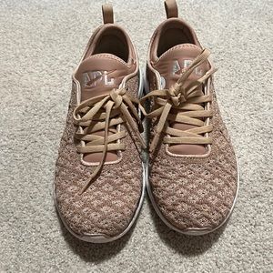 APL Techloom Phantom